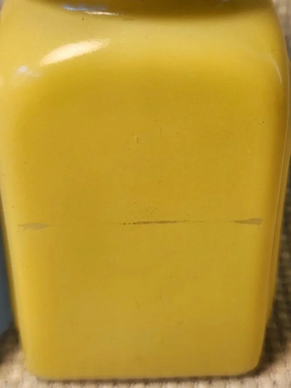 1930s McKee Roman Arch Salt Pepper Shakers Yellow/Blue Bakelite ZAY Lids J-37 - Picture 7 of 16